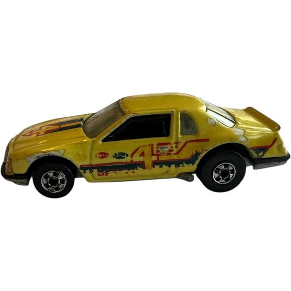Vintage 1981 Hot Wheels Ford Thunderbird #4 Racing Yellow Malaysia Die-Cast Car - Picture 5 of 8